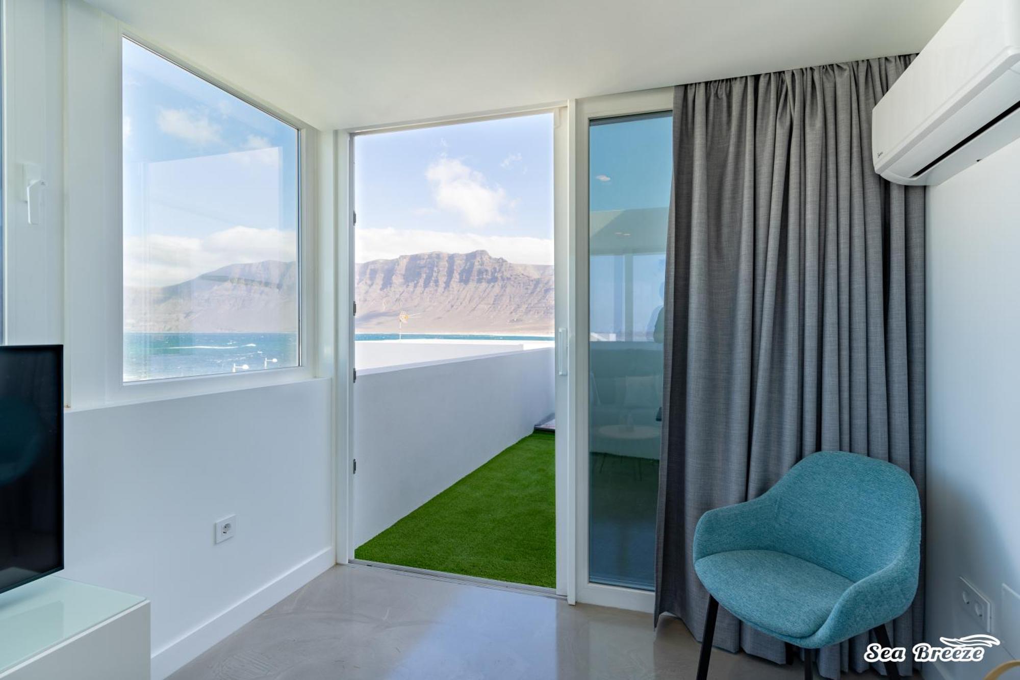2 Apartments Sea Breeze Famara Ngoại thất bức ảnh